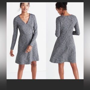 Madewell Bridgewalk Gray V-Neck Sweater Dress